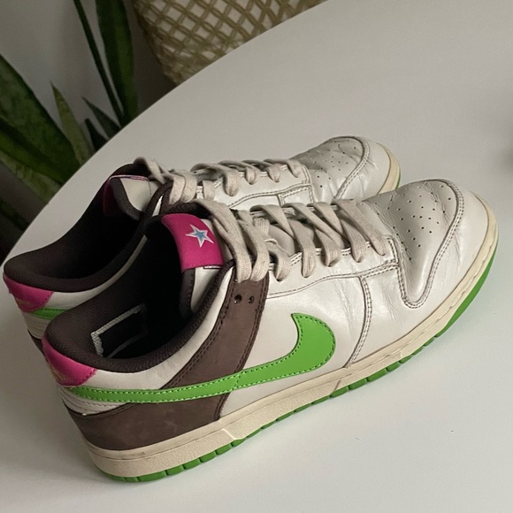 WMNS 2006 Nike Dunk Low ‘Birch Green Bean’ - Picture 4 of 8